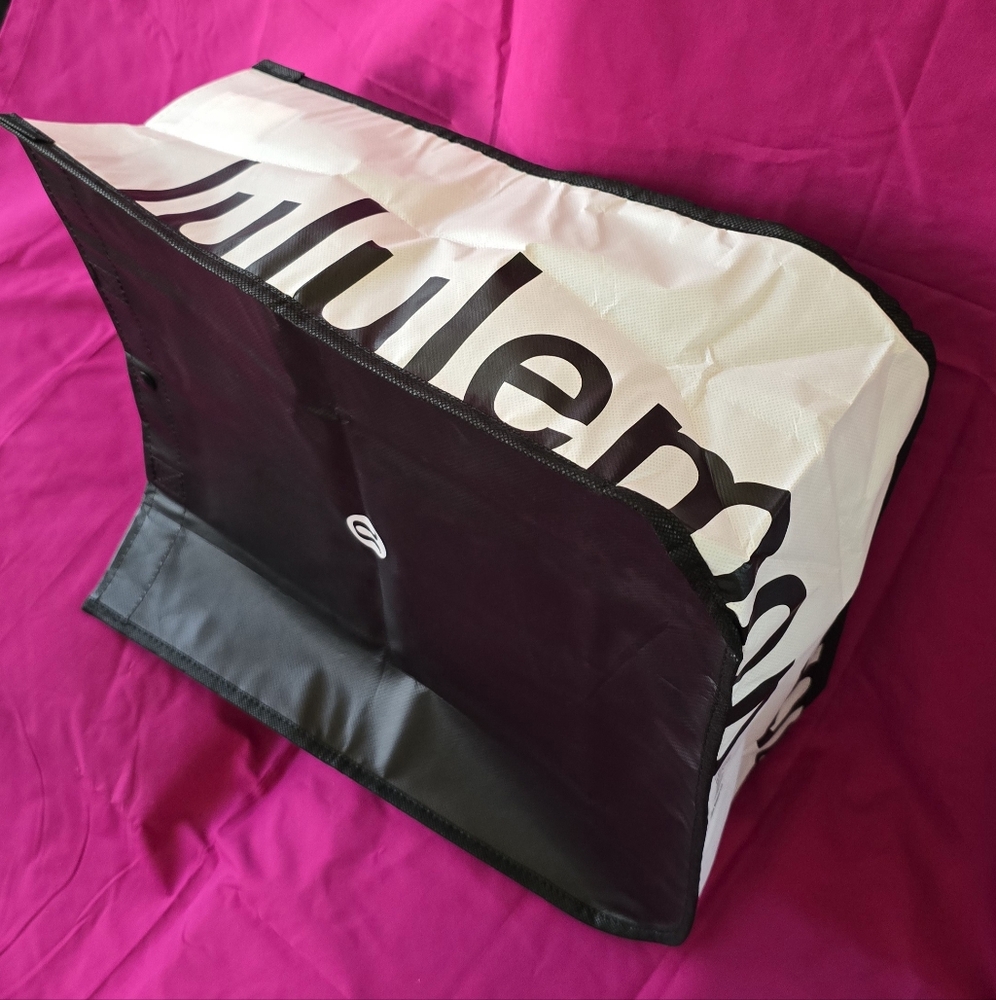 Lululemon Athletica Black and White Bags Versatile and Stylish - Picture 2 of 2